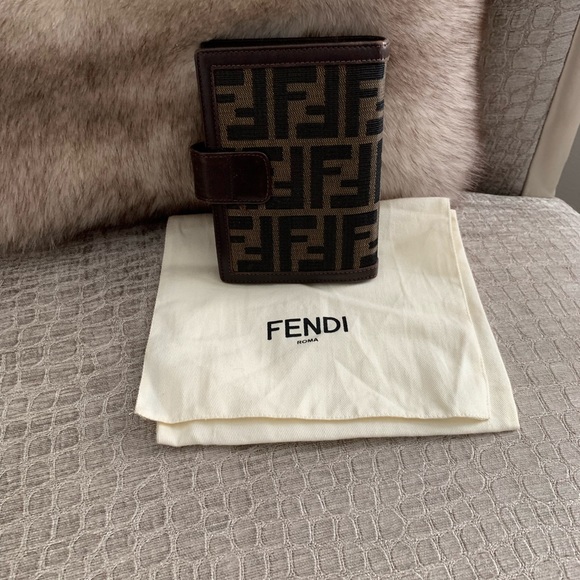 Fendi Zucca Agenda - Picture 2 of 4